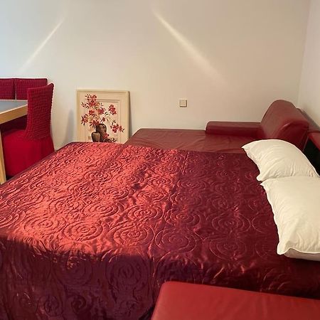 Apt. Sims Bei Stuttgart Flughafen/Metzingen 2-6 Person Steinenbronn Екстериор снимка