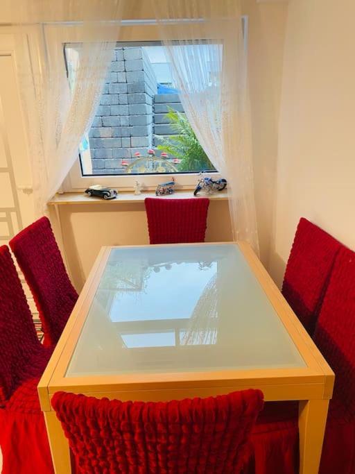 Apt. Sims Bei Stuttgart Flughafen/Metzingen 2-6 Person Steinenbronn Екстериор снимка